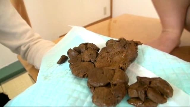 女の子の前でする恥ずかしい うんち 5人全員 自然便 サンプル画像 4