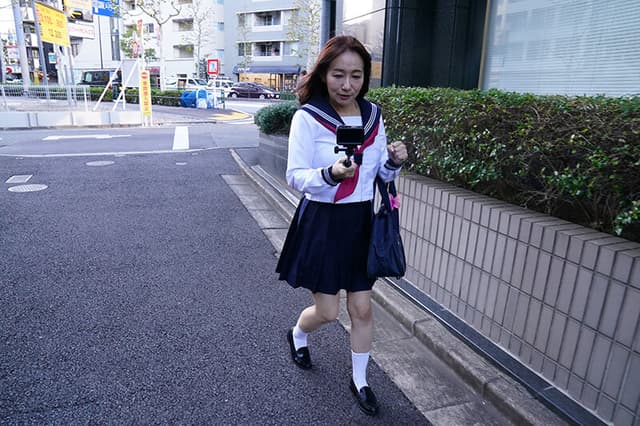 セーラー服熟女失禁羞恥 よしい美希 サンプル画像 1