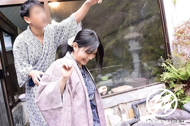 【不倫露出で甦る性春】ご無沙汰妻のえげつない性欲 ユイさん36歳 サンプル画像 13