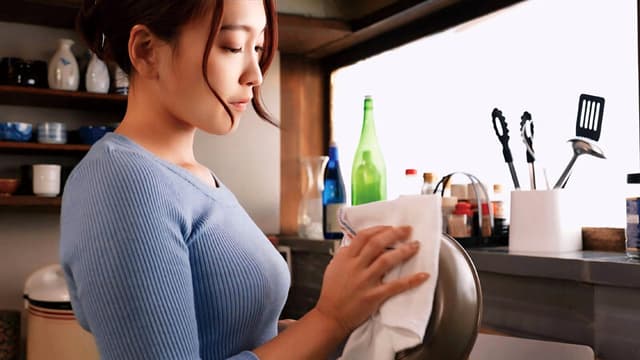 台所は嫁の聖域です。夫が不在中に家庭内不倫をした人妻の話 雨村梨花 サンプル画像 4