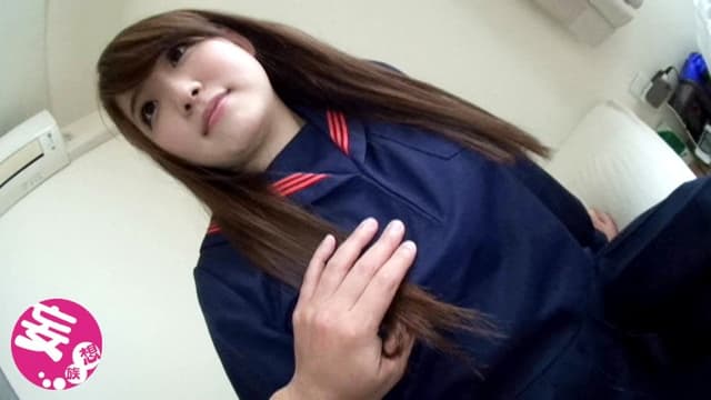 思春期で新陳代謝が抜群のロ○っ娘女子校生 アソコからいっぱい出たエキスが染みこんだ汚パンティー サンプル画像 2