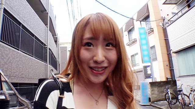 夢を掴むため九州から上京してきたスタイル抜群グラドル志望のG-cupパイパン美女に生中出し！ せな サンプル画像 13