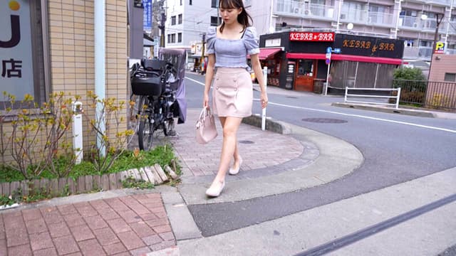 一人暮らしの美女が鬼畜犯罪集団に狙われる自宅押込み中出しレ○プ 日向ゆら サンプル画像 1