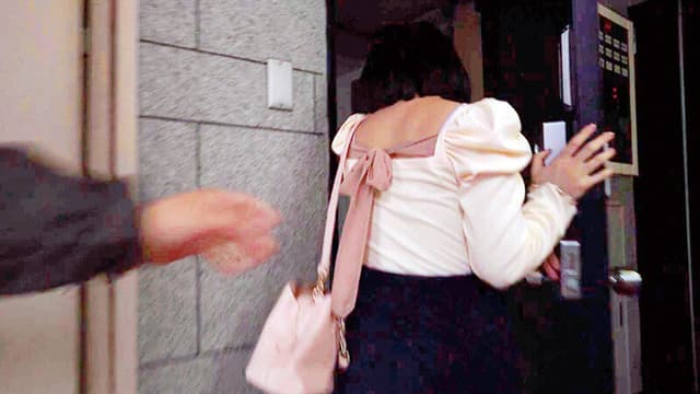 元バイト先の同僚ストーカーに狙われる美人女子大生中出し鬼畜レ○プ 由良かな サンプル画像 2