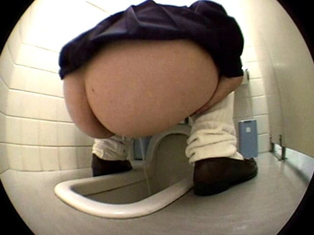 ロ○ータトイレ盗撮 サンプル画像 4