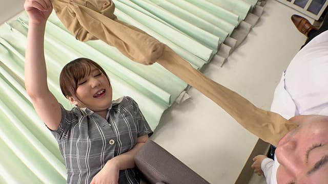 顔面騎乗ぶっかけ放尿 サンプル画像 12