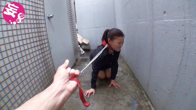 調教願望有り【失禁・浣腸我慢排泄】マゾ女と単独さん不倫プレイ投稿映像 サンプル画像 1