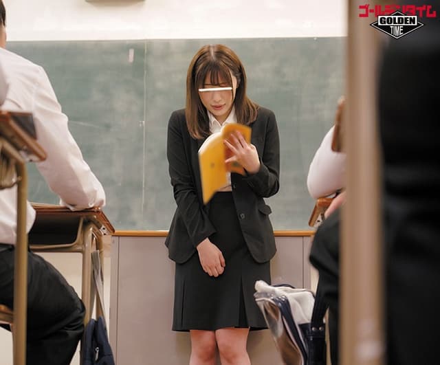 誰もが憧れる超絶美人の先生が授業中にリモコンバイブで大量失禁！なんでかって？先生のある秘密を知ってからボクの言いなりなんです！いつでも… サンプル画像 11