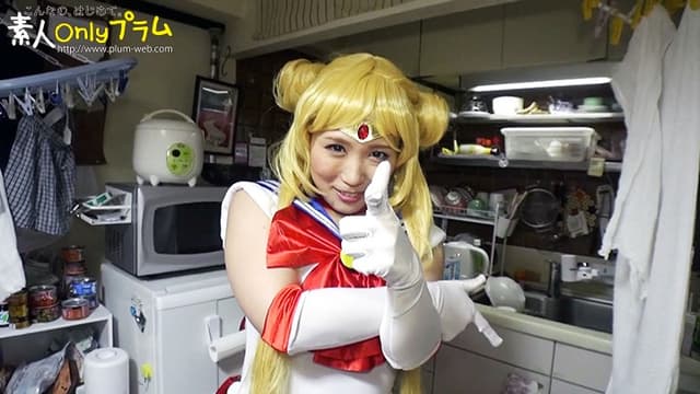（羞恥）ババコス！（BBA）色白で脱がせたらムチムチ過ぎて卑猥な主婦をセーラ●ム●ンにして辱めてみた件（中田氏） 観月やよい サンプル画像 5