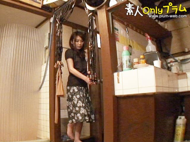 覗き！和式便所100連発200分！ かすかな女の吐息と恥ずかしい音を聞いてみませんか？ サンプル画像 4