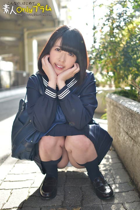 素人セーラー服生中出し（改）135 綾乃さら 清楚な色白×××マ●コ白書 好きな場所は図書室。地味文系のくせに一丁前にブルマ＋スク水＋生中出し！ サンプル画像 1