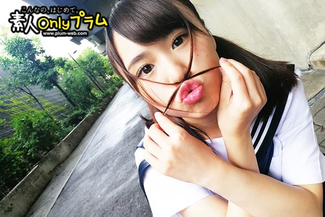 素人セーラー服生中出し（改）139 絶頂おもらし96cm超Gカップロケット乳女学生×身長150cm純情ビッチ爆乳×生中出し サンプル画像 1