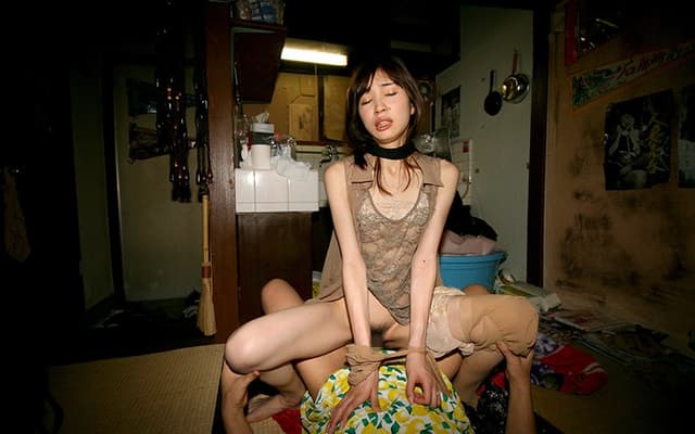 素人四畳半生中出し 敏感すぎる人妻四畳半 サンプル画像 4