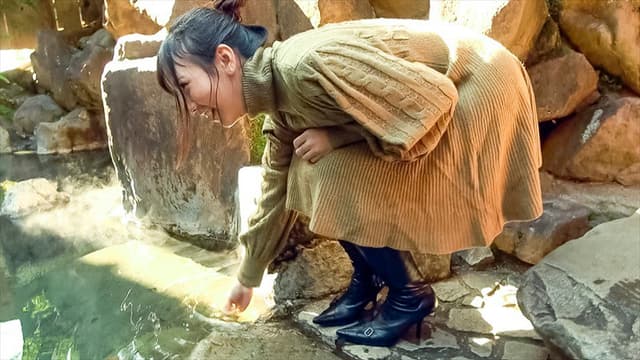 中出し露天温泉 アナル弄りとニンジンでイッちゃうH大好きむっつりスケベ南国ハーフのドM娘 宮崎リン サンプル画像 1