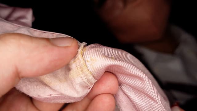 下着買取りサイトで知り合ったみつきちゃんの使用済み下着 唯奈みつき サンプル画像 2