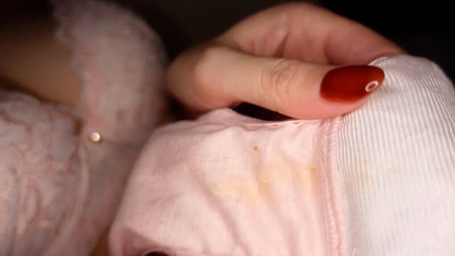 下着買取りサイトで知り合ったおとちゃんの使用済み下着 逸木おと サンプル画像 12