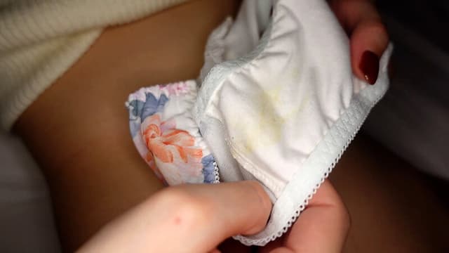 下着買取りサイトで知り合ったおとちゃんの使用済み下着 逸木おと サンプル画像 3