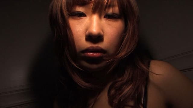 おとなしそうな見た目とは裏腹にエッチな衣装を身に纏う乳輪デカ目の巨乳娘！性癖を目覚めさせるべく喉奥イラマからの激しめSEXでイキまくり！ サンプル画像 16