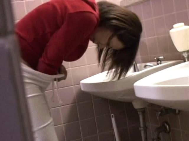 パンツお漏らし立ちション 総集編 サンプル画像 2