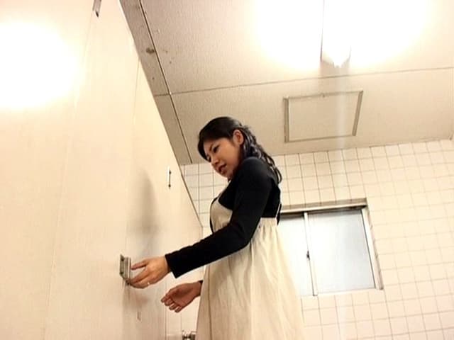 若妻おもらし盗撮 4 サンプル画像 19