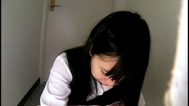 和式便所に仕掛けられたカメラが捕らえた衝撃映像 サンプル画像 2