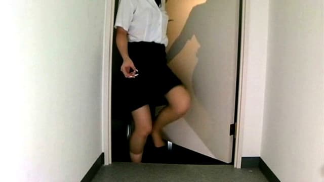 和式便所に仕掛けられたカメラが捕らえた衝撃映像 3 サンプル画像 13