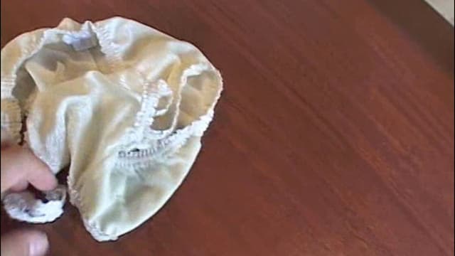 女性がオシッコを漏らしてしまった、貴方ならどう慰めますか？ サンプル画像 7