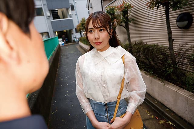 巨乳で性格も良く呼べばすぐに来て何でもやってくれる！？いいなりセフレちゃん！！ 藤咲りく サンプル画像 1
