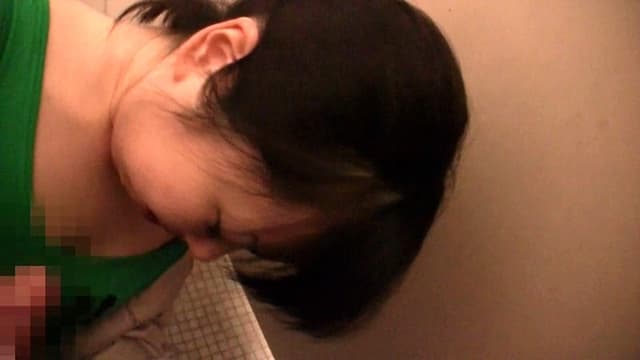 無言痴姦 公衆トイレの変質者 サンプル画像 16