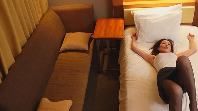 ビジネスホテル潜入 出張女子社員オナニー お漏らし女子 サンプル画像 2