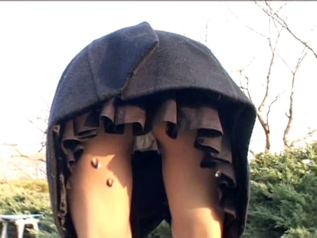 恥ずかしいけど止められない！デート中に小便を漏らす女達 サンプル画像 19