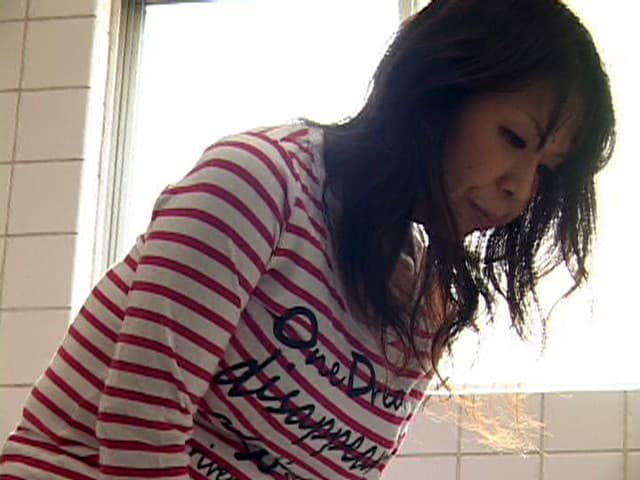 熟女限定 男子便器立ちション便盗撮 4 サンプル画像 13