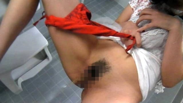 オシッコ 立ちション便盗撮 5 サンプル画像 3