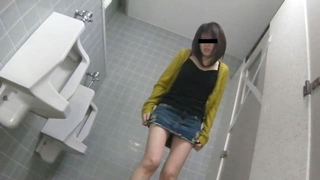 オシッコ立ちション便盗撮 10 サンプル画像 13