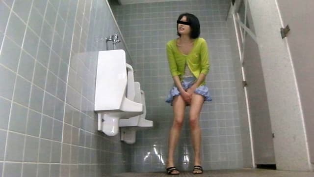 オシッコ立ちション便盗撮 10 サンプル画像 2