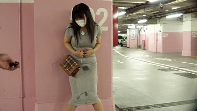 過激！都内出没！野外お漏らしハレンチ炉利娘 ユメ 「グレーのマキシワンピだからシミがすっごい目立つんですぅ（涙）」 サンプル画像 6