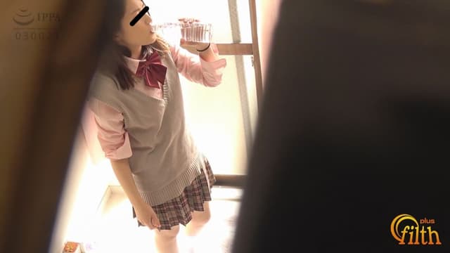 妹盗撮 媚薬と利尿剤混ぜて飲ませてみた結果… サンプル画像 13