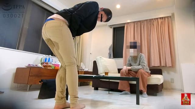 隠撮 OLクレーム対処中お漏らし 2 1/2 ～退席不能…醜態を晒す大失禁女たち～ サンプル画像 9