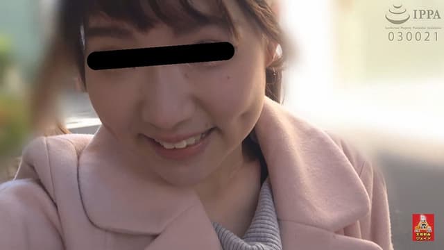 自画撮り投稿 全裸でおしっこを我慢する女の子たち4 1/2 サンプル画像 6