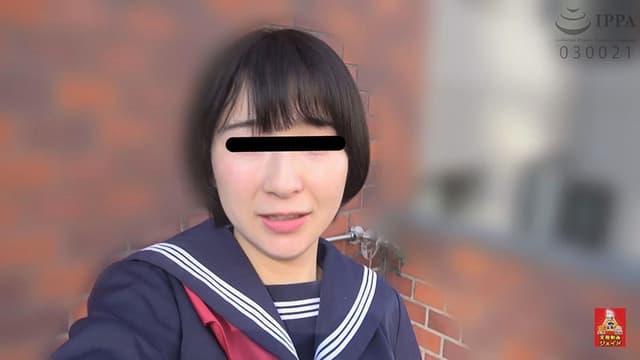 自画撮り投稿 全裸でおしっこを我慢する女の子たち4 1/2 サンプル画像 8