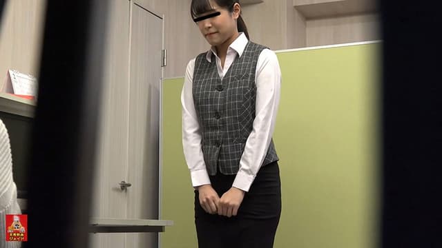 駆け込みOLパンスト破り放尿 2 1/2 サンプル画像 6
