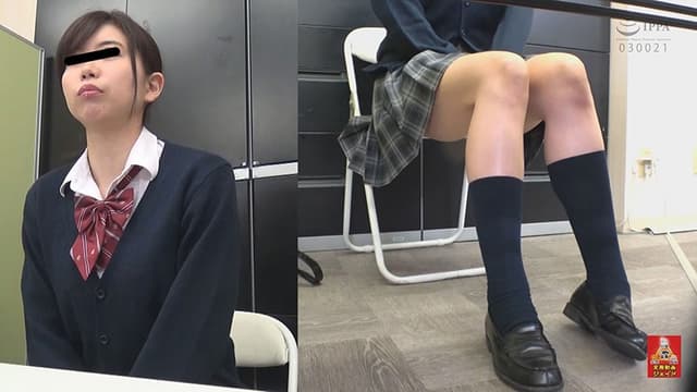 アルバイト面接 我慢出来ず...おしっこ漏らしちゃった女学生3 1/2 サンプル画像 11