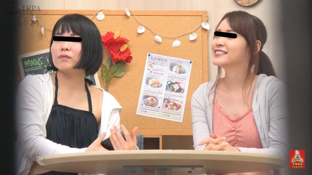 隠撮 海の家 便所駆け込み全裸大放尿2 1/2 サンプル画像 1