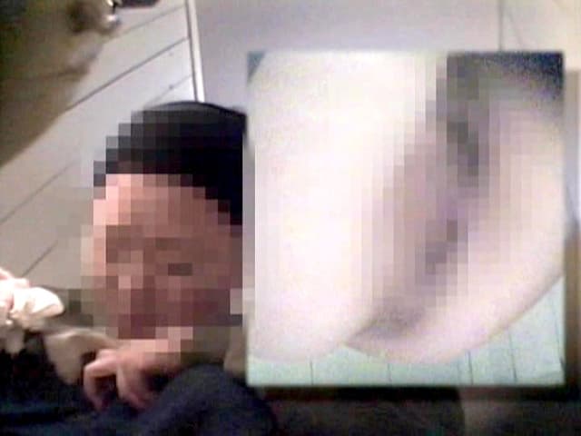 実録！ おもらし映像トイレ盗撮 サンプル画像 6