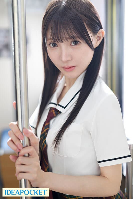 電車内で痴●されてもイカされてもお漏らししても声を我慢することしかできない’やめて’が言えない制服美少女 林芽依 サンプル画像 1