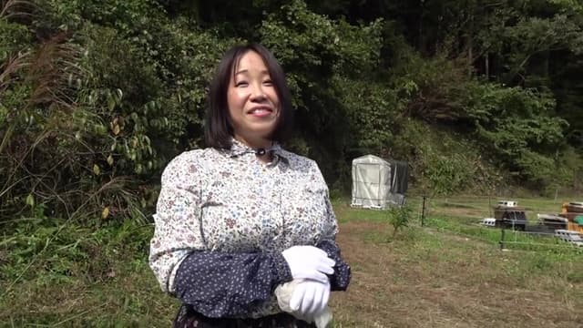 埼玉・深谷で養蜂場を営むお母さん 桃乃美香 サンプル画像 1