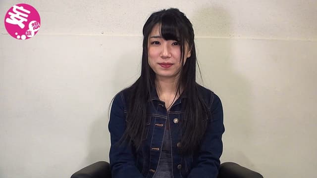 がぶ飲み放尿小便！2 素人娘14人の新鮮おしっこを直で飲尿させていただきました サンプル画像 9
