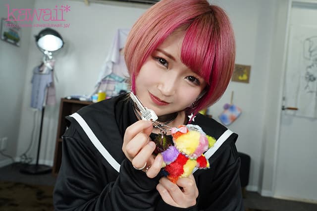 【VR】エロカワの最高セフレと相性抜群だけど超めんどくさいメンヘラ！彼女との同棲部屋に勝手に上がり込み人生終了の生ハメ中出し性交 深田結梨 サンプル画像 10