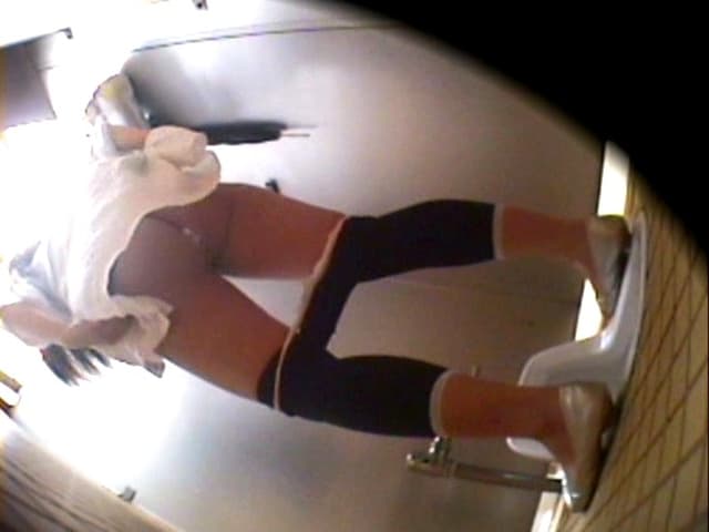 盗撮！便秘オンナの浣腸排泄便所 サンプル画像 7