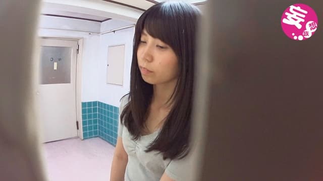 ガチ盗撮 関東近県某市営第1体育館に侵入 地元お嬢さんたちのトイレの聖水盗撮BEST 117人4時間全部見せますスペシャル！！ サンプル画像 10